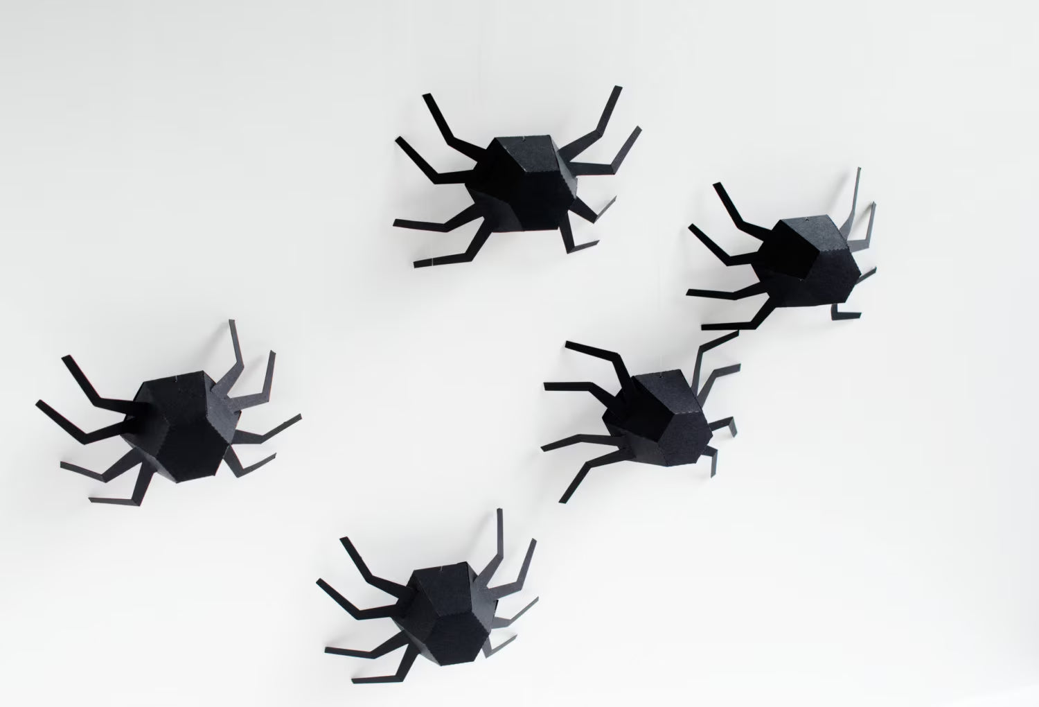 Halloween Spider, Geometric Spider Kit - Set of 6, DIY Halloween Kit, Halloween Decor, Spider Garland, Halloween Banner, Modern, Sculpture